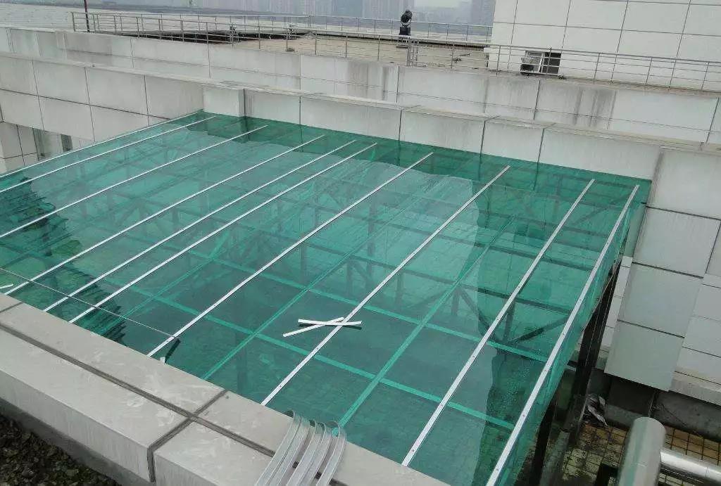 陽光板雨棚